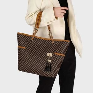 Tassel Decor Graphic Tote Bag